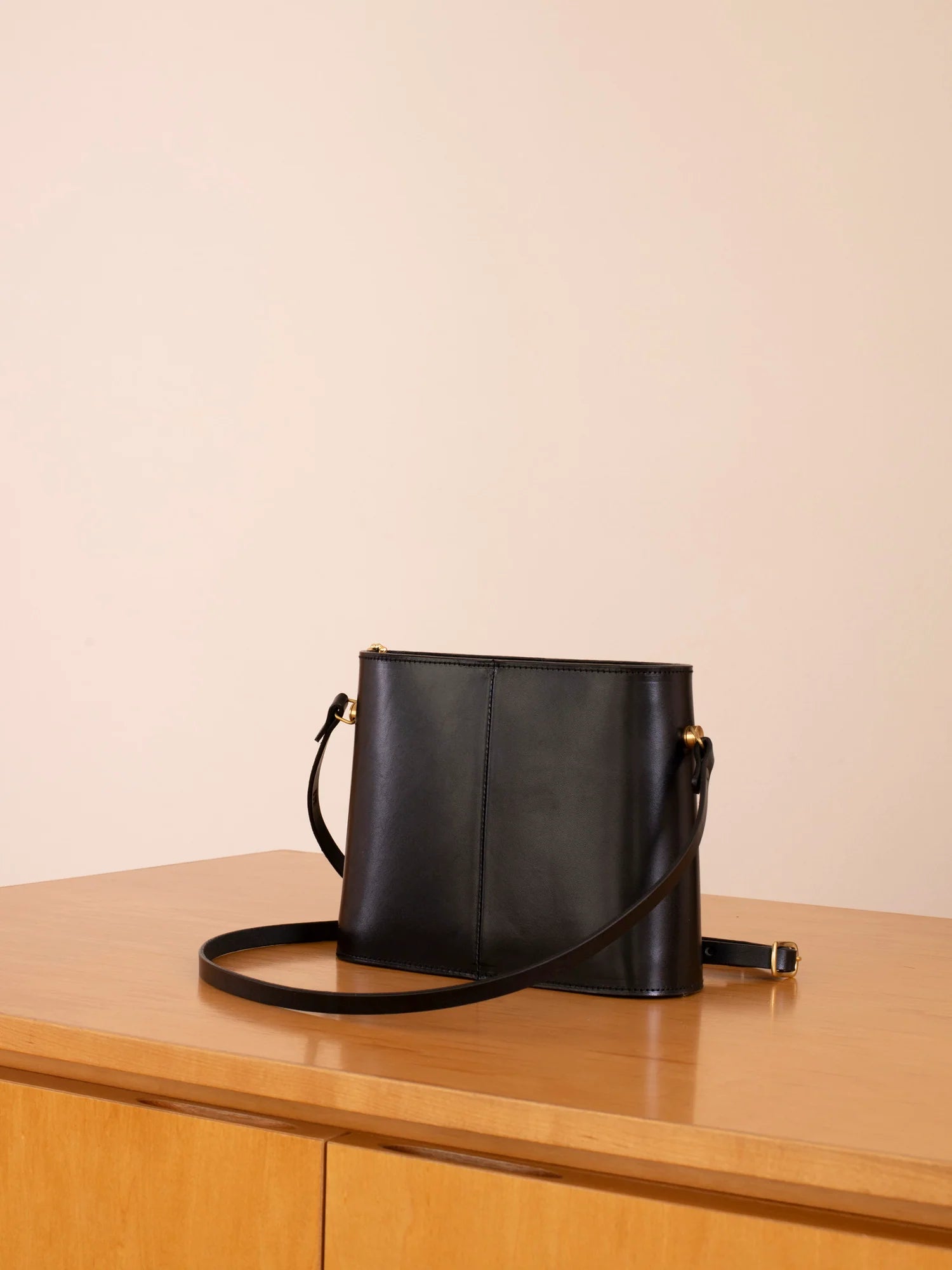 Shoulder Bag in Black Leather